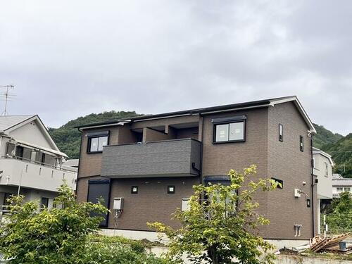 大阪府池田市畑３丁目 2階建