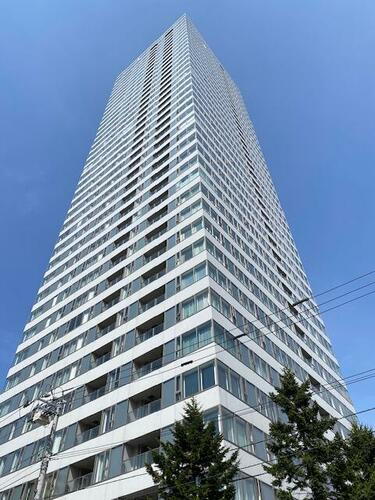 北海道札幌市中央区大通東２丁目 地上40階地下3階建 築18年3ヶ月