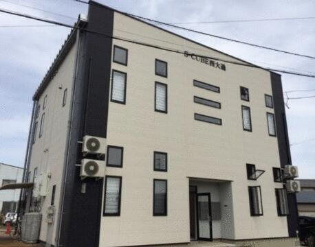 山形県米沢市西大通２丁目 2階建