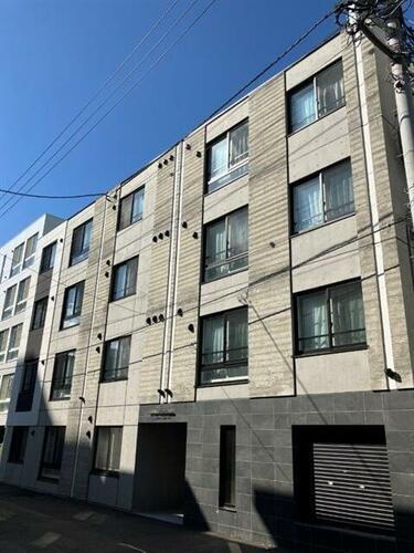 Ｈａｌｅｎｉｘ札幌医大前 4階建