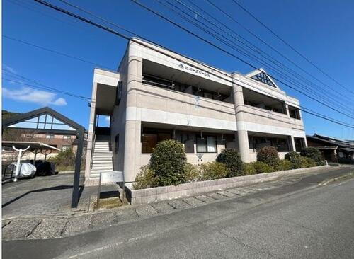 長崎県佐世保市野中町 2階建