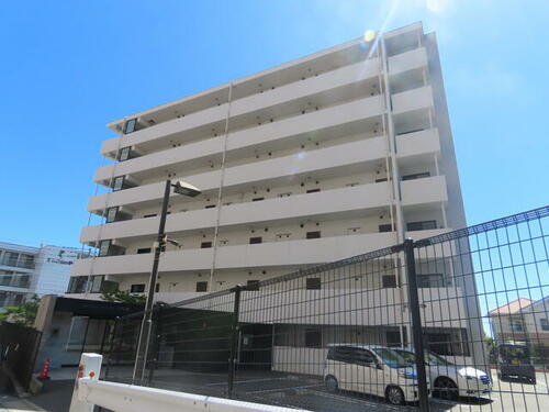 ｍｏｄｅｒｎ　ｐａｌａｚｚｏ女神大橋 7階建