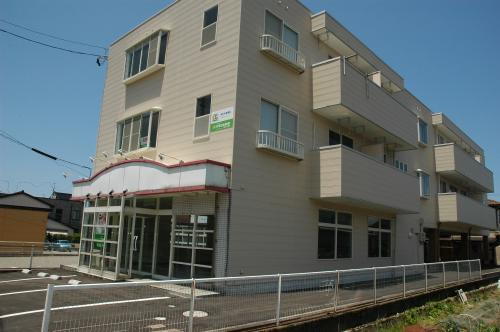 ラフォーレ高尾台 3階建