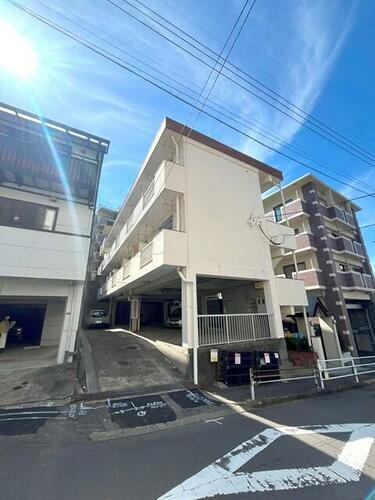 長崎県長崎市出雲１丁目 4階建