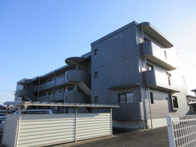 鹿児島県薩摩川内市中郷２丁目 3階建 築23年6ヶ月