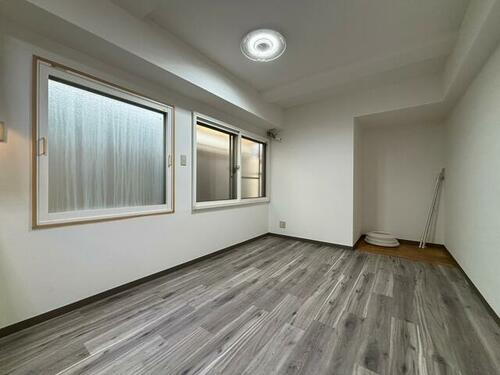 京都府京都市伏見区京町５丁目 築20年7ヶ月 3階建