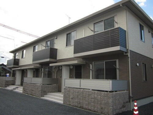 愛媛県今治市北日吉町２丁目 2階建 築11年10ヶ月