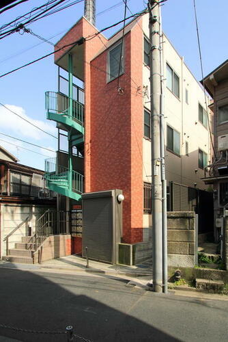 東京都中野区野方１丁目 3階建