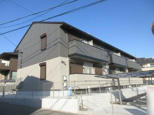 奈良県奈良市中山町  2階建