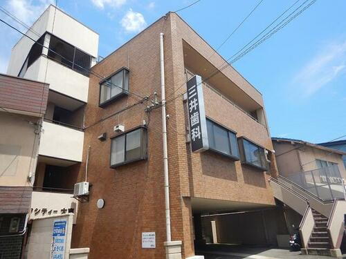 京都府京都市山科区大塚北溝町 3階建