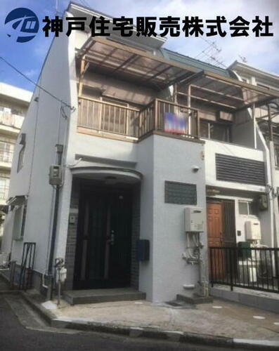 兵庫県宝塚市安倉西４丁目 2階建