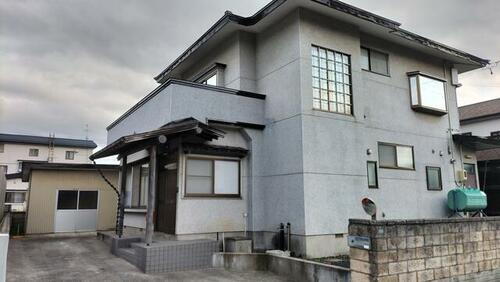 青森県弘前市大字城西５丁目 2階建