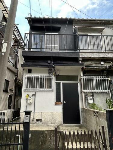 大阪府大東市南津の辺町 築56年12ヶ月 2階建