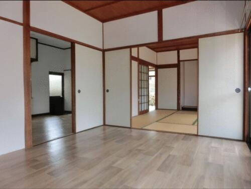 福岡県福岡市東区唐原１丁目 2階建