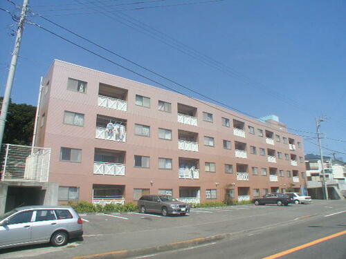 神奈川県横須賀市長沢２丁目 地上3階地下1階建