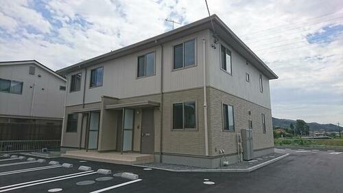 岡山県浅口郡里庄町大字新庄 築6年4ヶ月 2階建