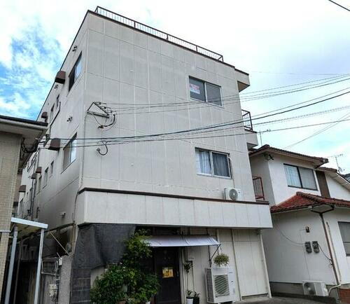 大分県津久見市中央町 3階建 築45年