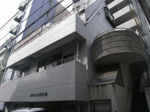 東京都渋谷区恵比寿３丁目 3階建