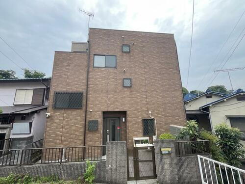 神奈川県横浜市西区西戸部町１丁目 3階建 築24年8ヶ月