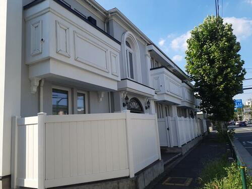 東京都調布市下石原１丁目 2階建