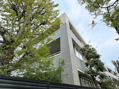 東京都世田谷区粕谷２丁目 3階建 築21年6ヶ月