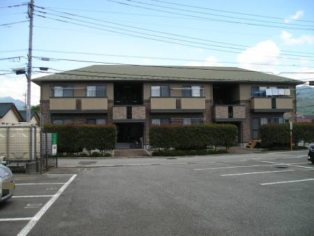 山梨県甲斐市大下条 2階建 築23年5ヶ月