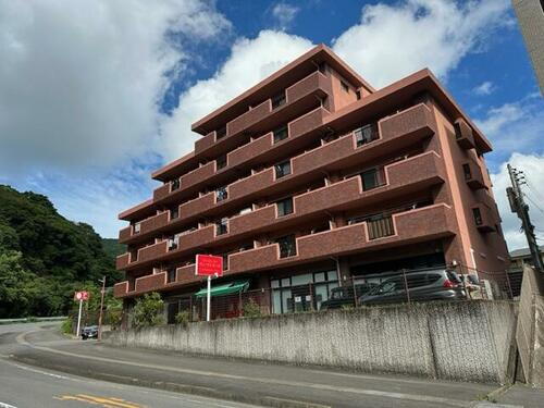 長崎県長崎市城山台１丁目 6階建