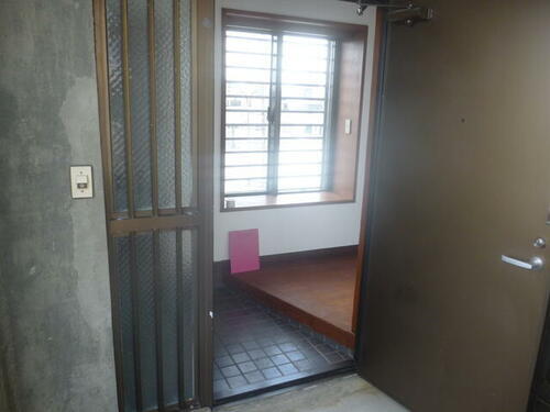 沖縄県那覇市小禄１丁目 5階建 築40年5ヶ月