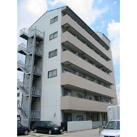兵庫県三田市三輪２丁目 7階建