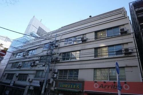渋谷コープ 地上8階地下1階建
