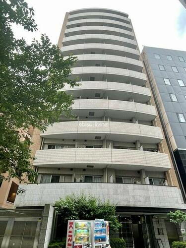 東京都目黒区青葉台３丁目 13階建
