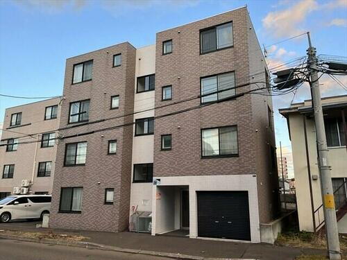 グランピア環状通東 4階建