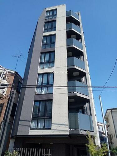 東京都渋谷区東３丁目 7階建