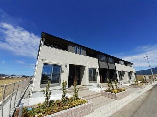 福岡県直方市大字感田 賃貸アパート