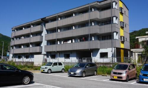 高知県南国市岡豊町滝本 賃貸マンション