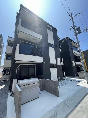 兵庫県神戸市長田区浪松町５丁目  3階建