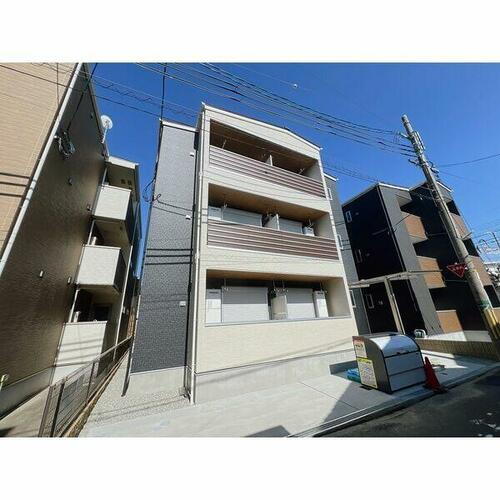 大阪府吹田市清和園町 築2年11ヶ月 3階建