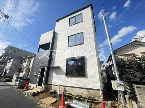 千葉県柏市柏７丁目  3階建