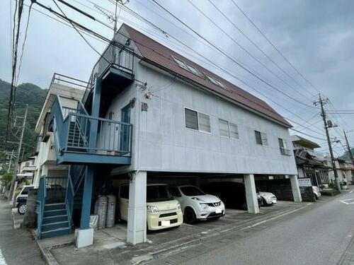 山梨県大月市大月１丁目 賃貸マンション