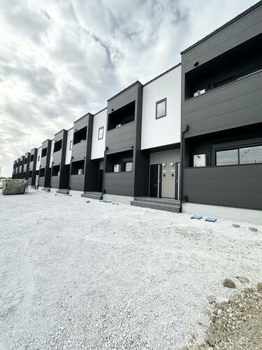 福岡県築上郡築上町大字西八田  2階建