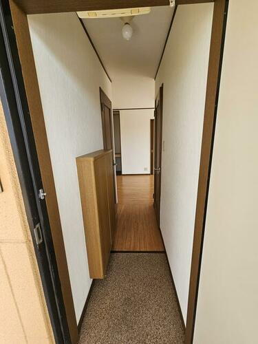 茨城県坂東市沓掛 3階建 築27年1ヶ月