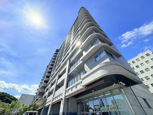 Ｐａｒｋ　Ａｖｅｎｕｅ　Ｅａｓｔ