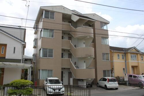 神奈川県小田原市久野 賃貸マンション