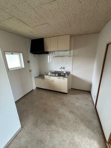 千葉県市原市五井西７丁目 2階建 築32年