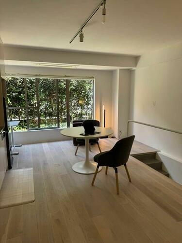 東京都渋谷区猿楽町 地上4階地下1階建 築27年5ヶ月