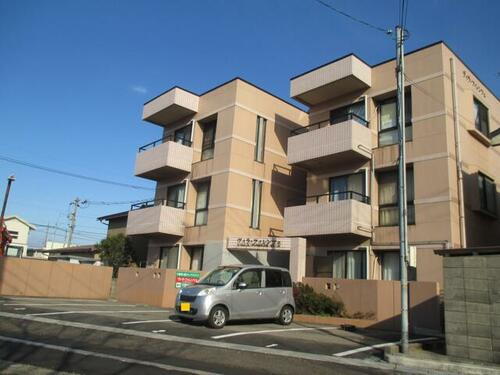 石川県野々市市押野５丁目 築34年12ヶ月 3階建