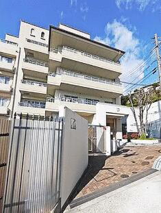 ワコーレガーデンヒルズ会下山