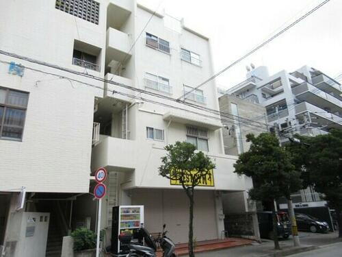 沖縄県那覇市久米２丁目 賃貸アパート