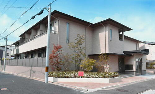 京都府京都市左京区下鴨東半木町 地上2階地下1階建 築3年9ヶ月