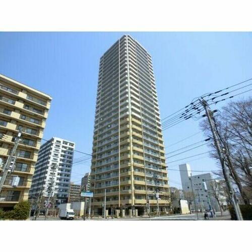 北海道札幌市中央区北三条西１６丁目 賃貸マンション